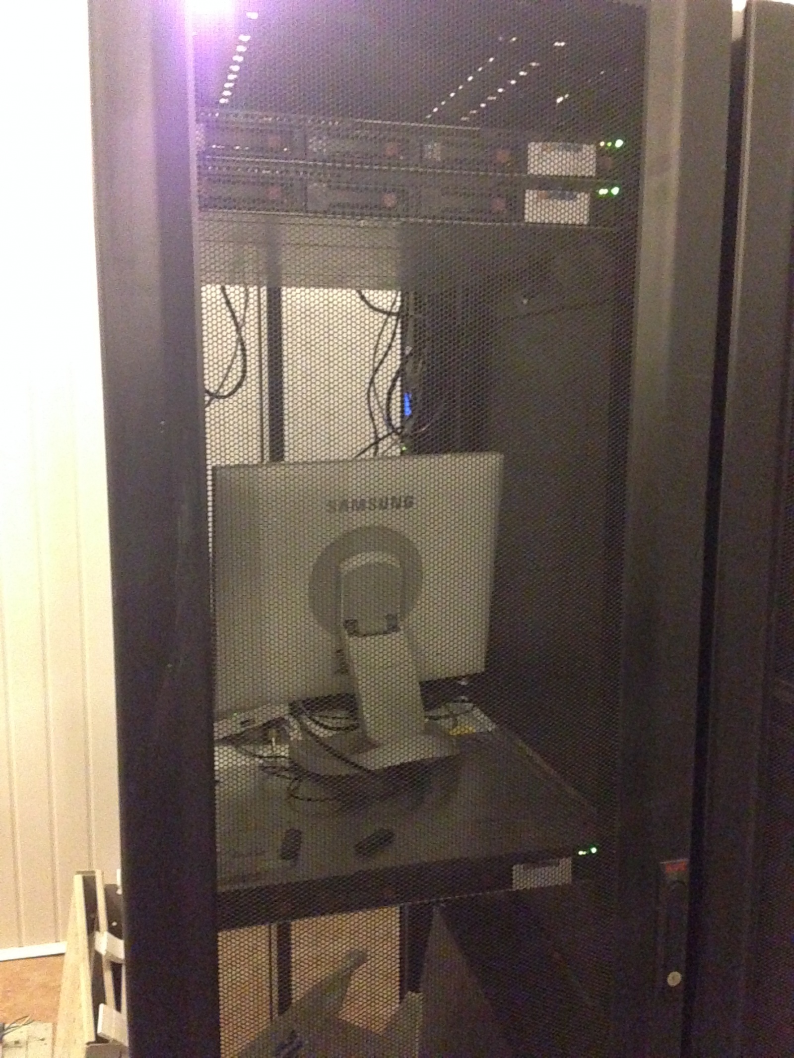 Как мы строили свой мини ЦОД. Часть 1 — Colocation - 7 Как мы строили свой мини ЦОД. Часть 1 — Colocation - 7