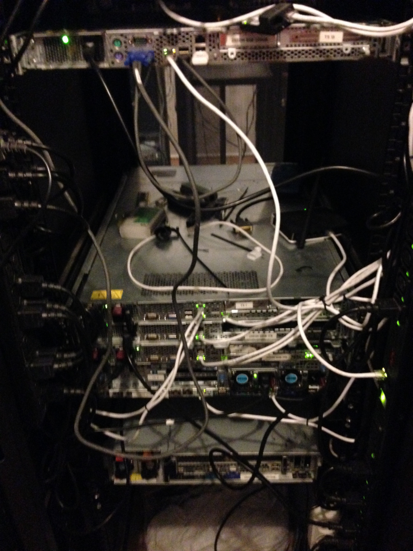 Как мы строили свой мини ЦОД. Часть 1 — Colocation - 9 Как мы строили свой мини ЦОД. Часть 1 — Colocation - 9