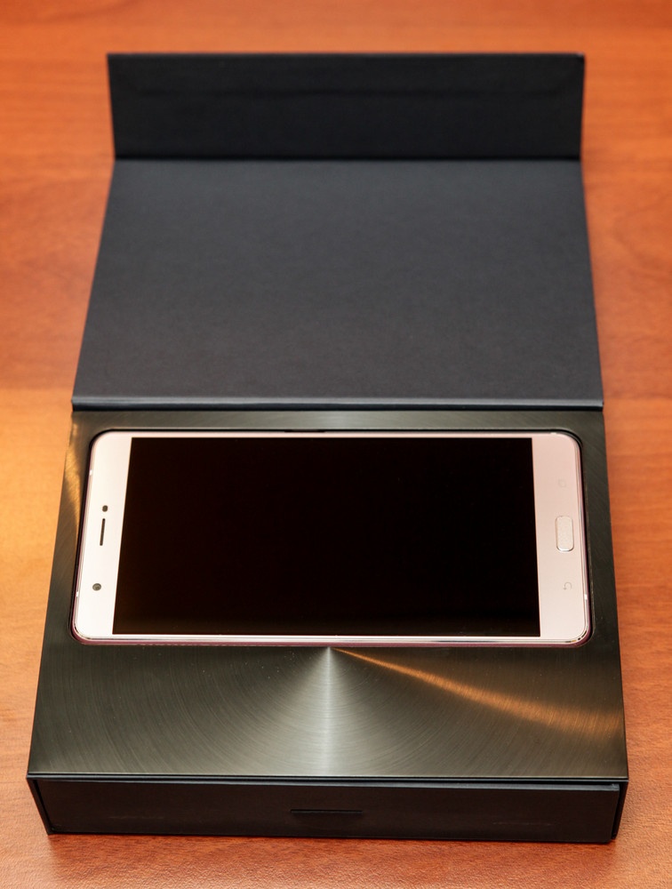 Гигант в руке: обзор смартфона ASUS ZenFone 3 Ultra - 7