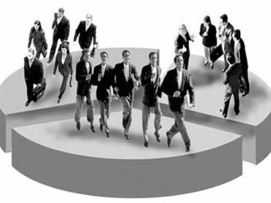 Люди обращают внимание на других в зависимости от социального класса, к которому принадлежат Люди обращают внимание на других в зависимости от социального класса, к которому принадлежат