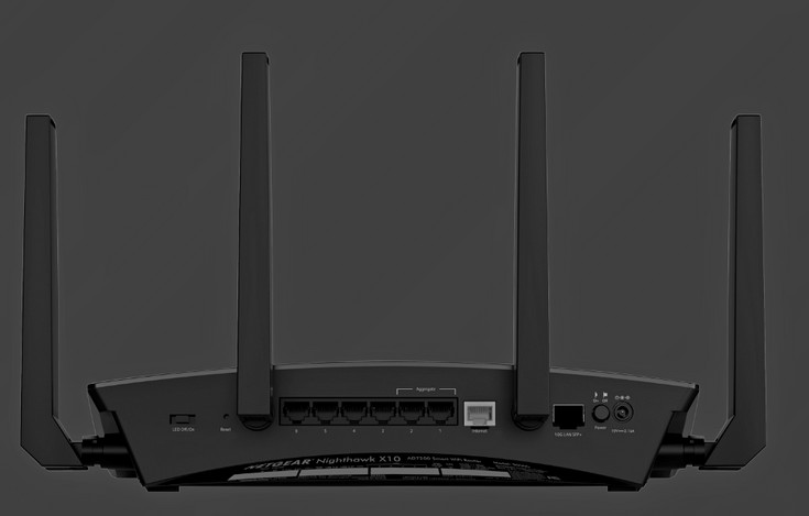 Роутер Netgear Nighthawk X10 стоит $500