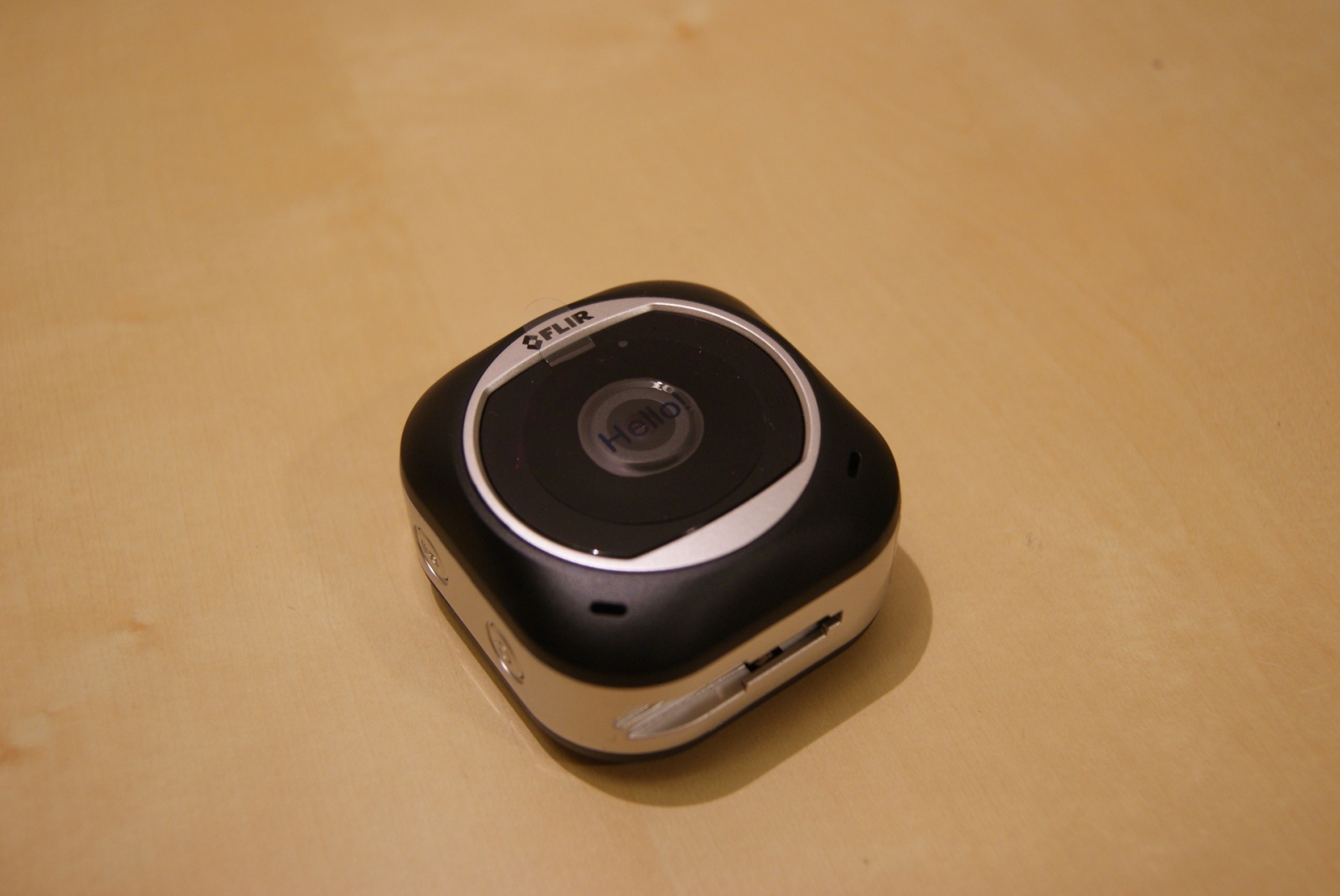 HD-камера наблюдения для дома: FlirFX - 9