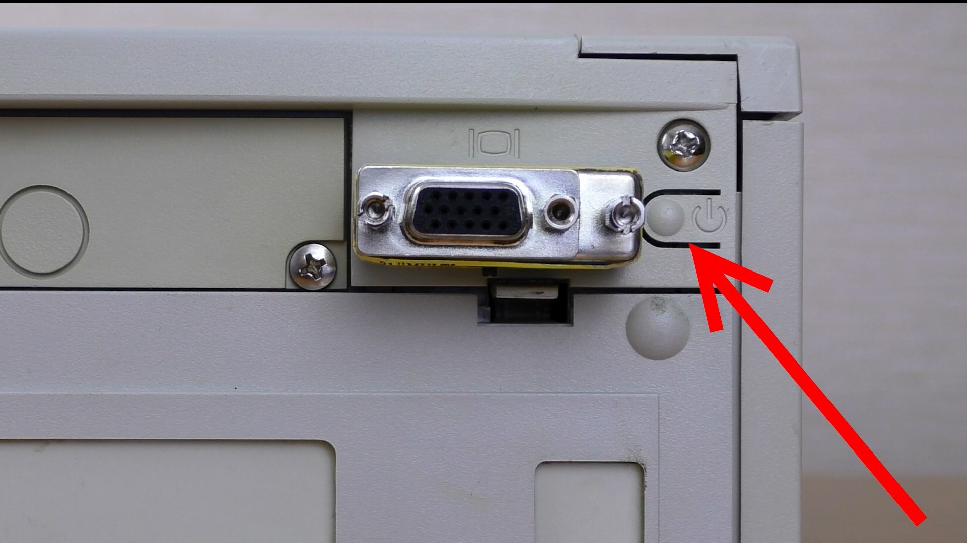 Power Macintosh 6200-75 — компьютер 1995 года (текст и видео — на выбор) - 6 Power Macintosh 6200-75 — компьютер 1995 года (текст и видео — на выбор) - 6