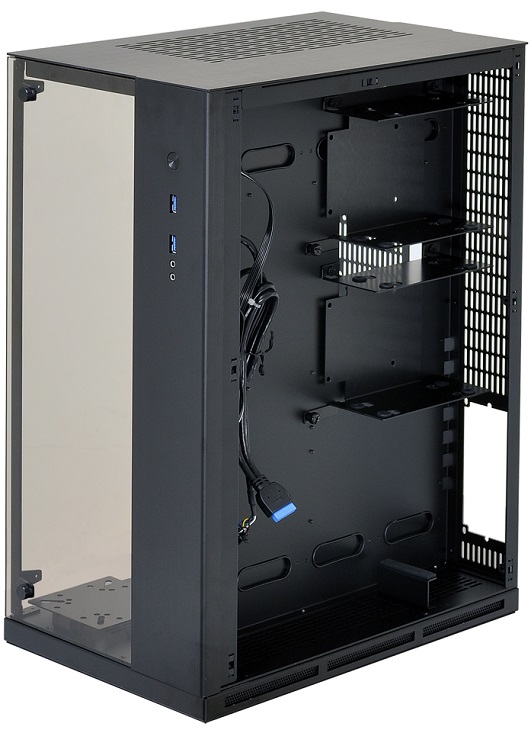 Корпус Lian-Li PC-O10 рассчитан на крупногабаритные системные платы и компактные БП