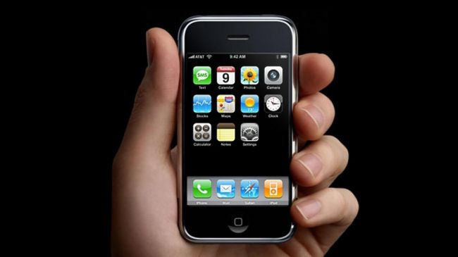 Apple утверждает, что с момента выпуска первого iPhone компания создала более 2 млн рабочих мест только в США