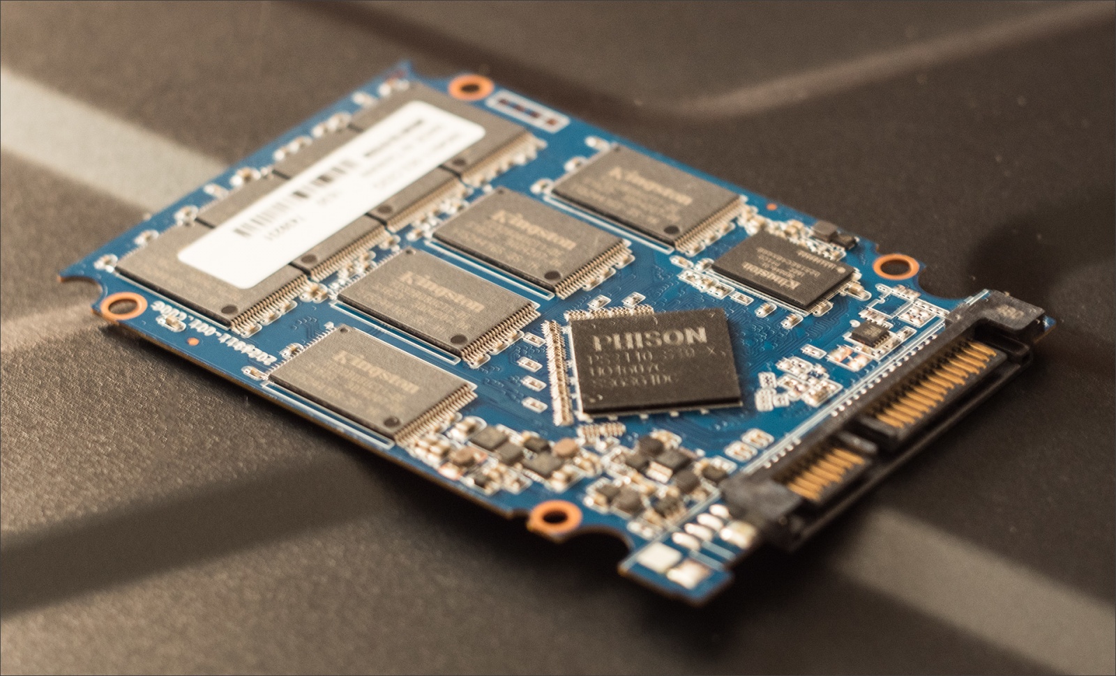 Kingston DC400: вместительные SSD за разумные деньги - 5 Kingston DC400: вместительные SSD за разумные деньги - 5