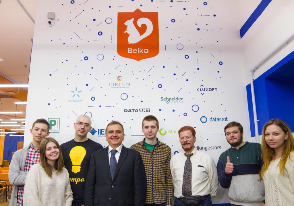 Хакатон нового типа испробован в Киеве, планируется повторить этот опыт в России - 24