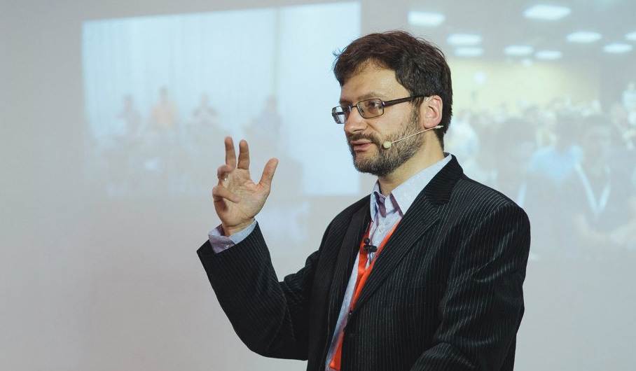 «О вовлечении аудитории в свое выступление люди часто забывают» — интервью с Романом Поборчим, тренером по презентациям - 4 «О вовлечении аудитории в свое выступление люди часто забывают» — интервью с Романом Поборчим, тренером по презентациям - 4