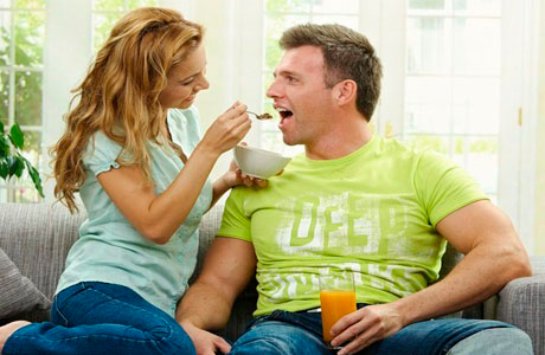 Женщины любят мужчин, которые много едят Женщины любят мужчин, которые много едят