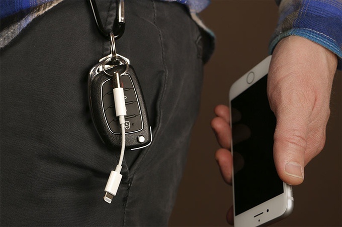 Брелок для ключей Dongle Dangler позволит владельцам iPhone 7 не терять переходник для наушников с разъемом 3,5 мм
