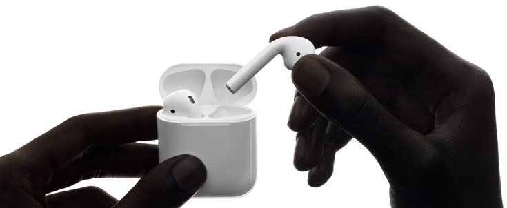 Начало продаж наушников Apple AirPods снова отложено