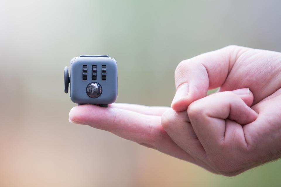 Fidget Cube: волшебный кубик, который позволяет одновременно успокоиться и сосредоточиться - 1