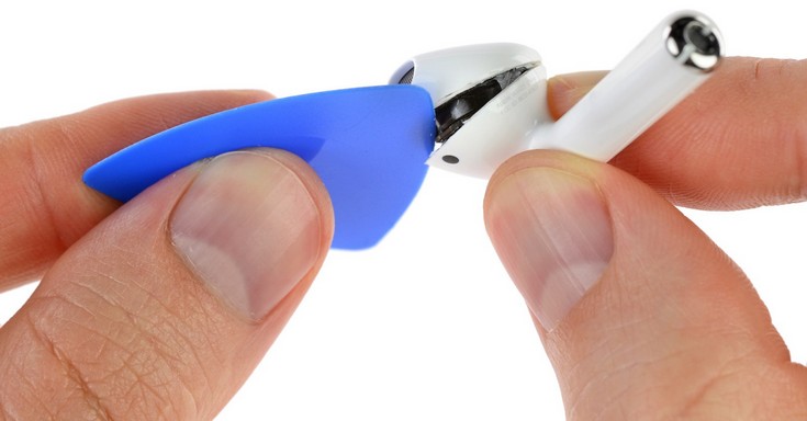 Наушники Apple AirPods заработали у iFixit ноль баллов