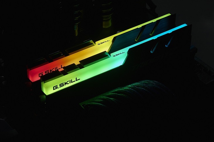 Планки G.Skill Trident Z RGB не требуют дополнительного питания