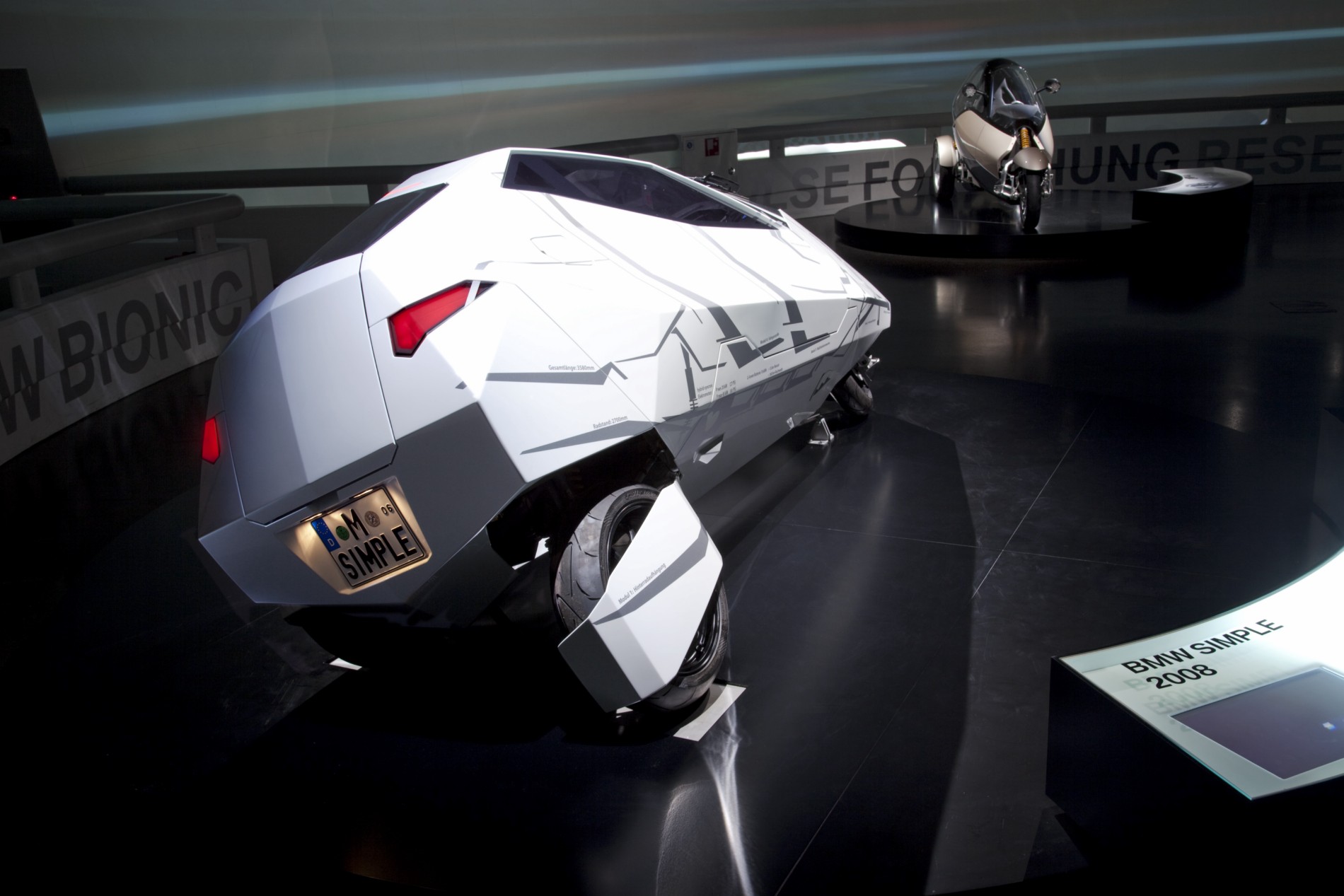 Интервью с автором проекта МК-17, трёхколёсного крытого мотоцикла для российских погодных условий - 5 image