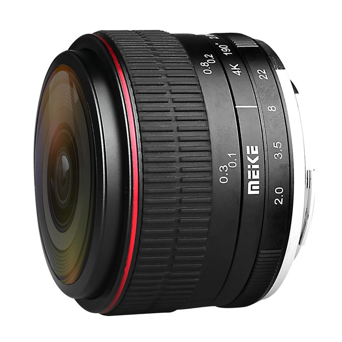 Объектив Meike MK-6.5mm-F2.0 весит 300 г