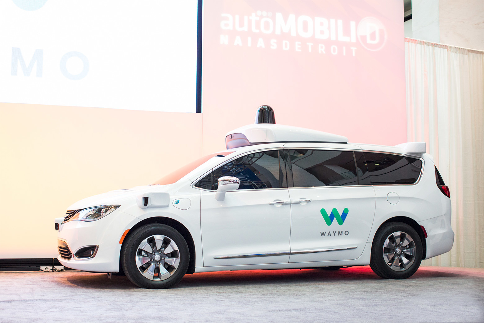 Waymo делает всю электронику для робоавтомобилей, лидары подешевели в 10 раз - 1