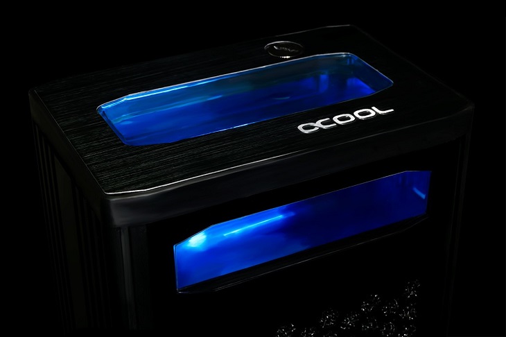 СВО Alphacool Eiswand 360 основано на керамических помпах DC-LT