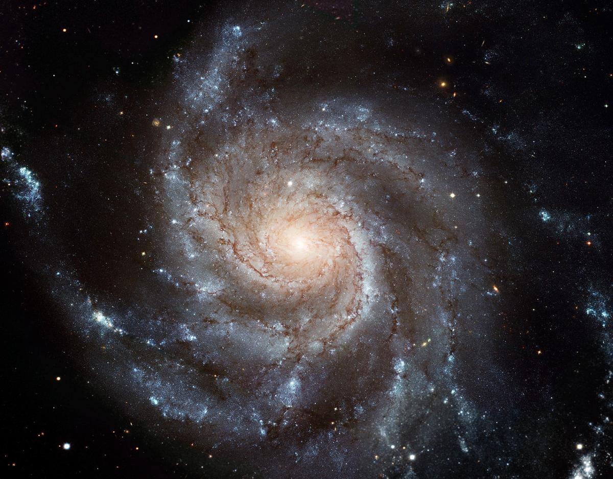 Спросите Итана: почему спиральные галактики так слабо закручены? - 7