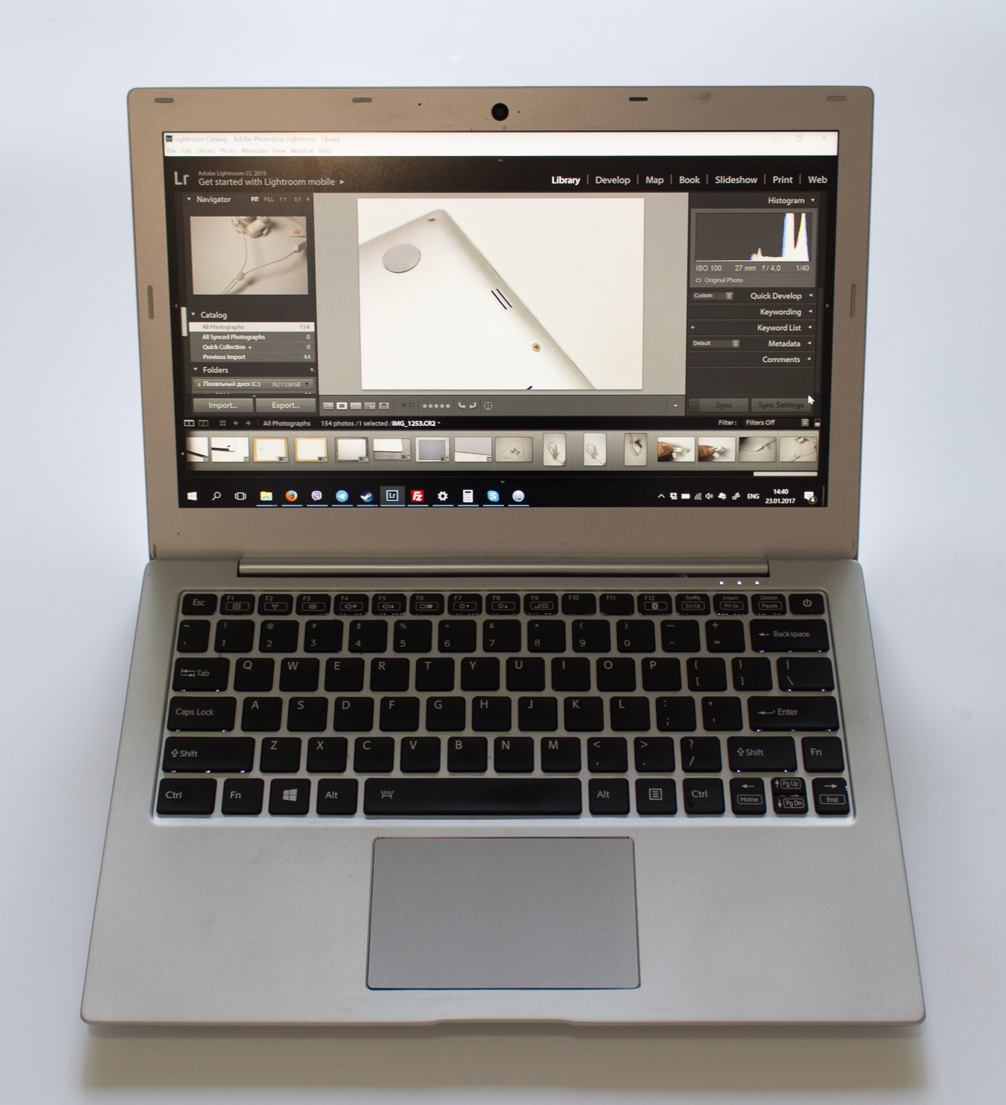 Исследуем и частично разбираем дешевые китайские ноутбуки с диагональю 13,3": жить уже можно - 2 Исследуем и частично разбираем дешевые китайские ноутбуки с диагональю 13,3": жить уже можно - 2