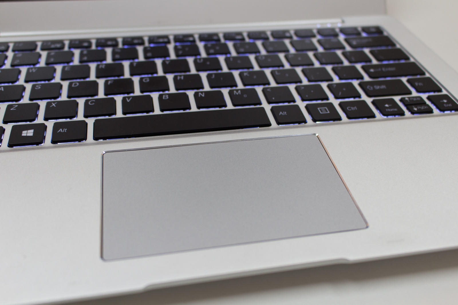 Исследуем и частично разбираем дешевые китайские ноутбуки с диагональю 13,3": жить уже можно - 31 Исследуем и частично разбираем дешевые китайские ноутбуки с диагональю 13,3": жить уже можно - 31