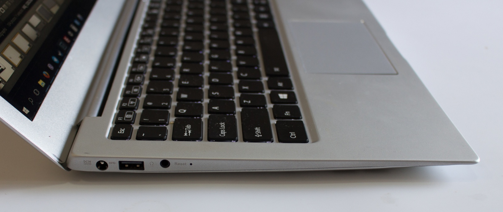 Исследуем и частично разбираем дешевые китайские ноутбуки с диагональю 13,3": жить уже можно - 9 Исследуем и частично разбираем дешевые китайские ноутбуки с диагональю 13,3": жить уже можно - 9