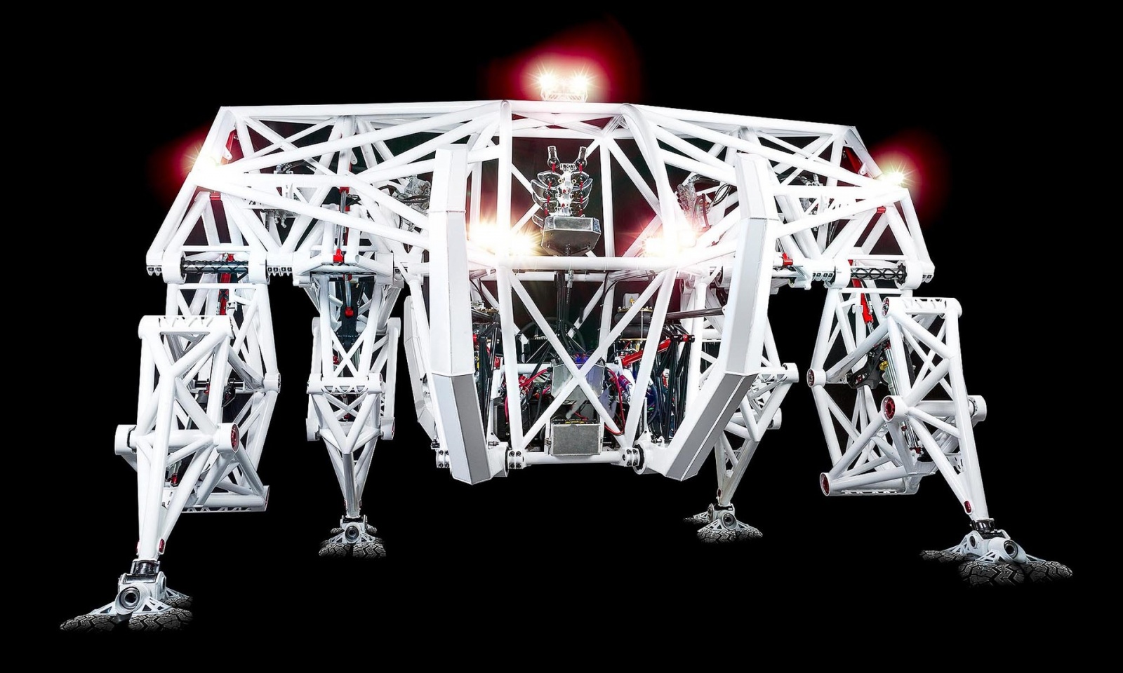 Экзоскелет Prosthesis — гоночный робот для соревнований будущего - 1
