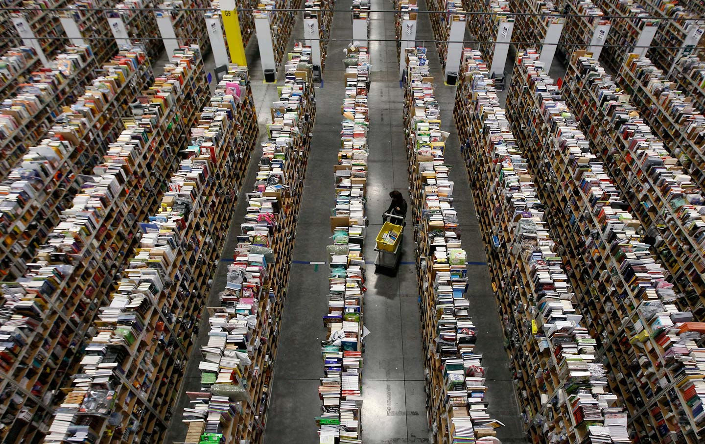История Amazon: из гаража до летающих складов за 20 лет - 6