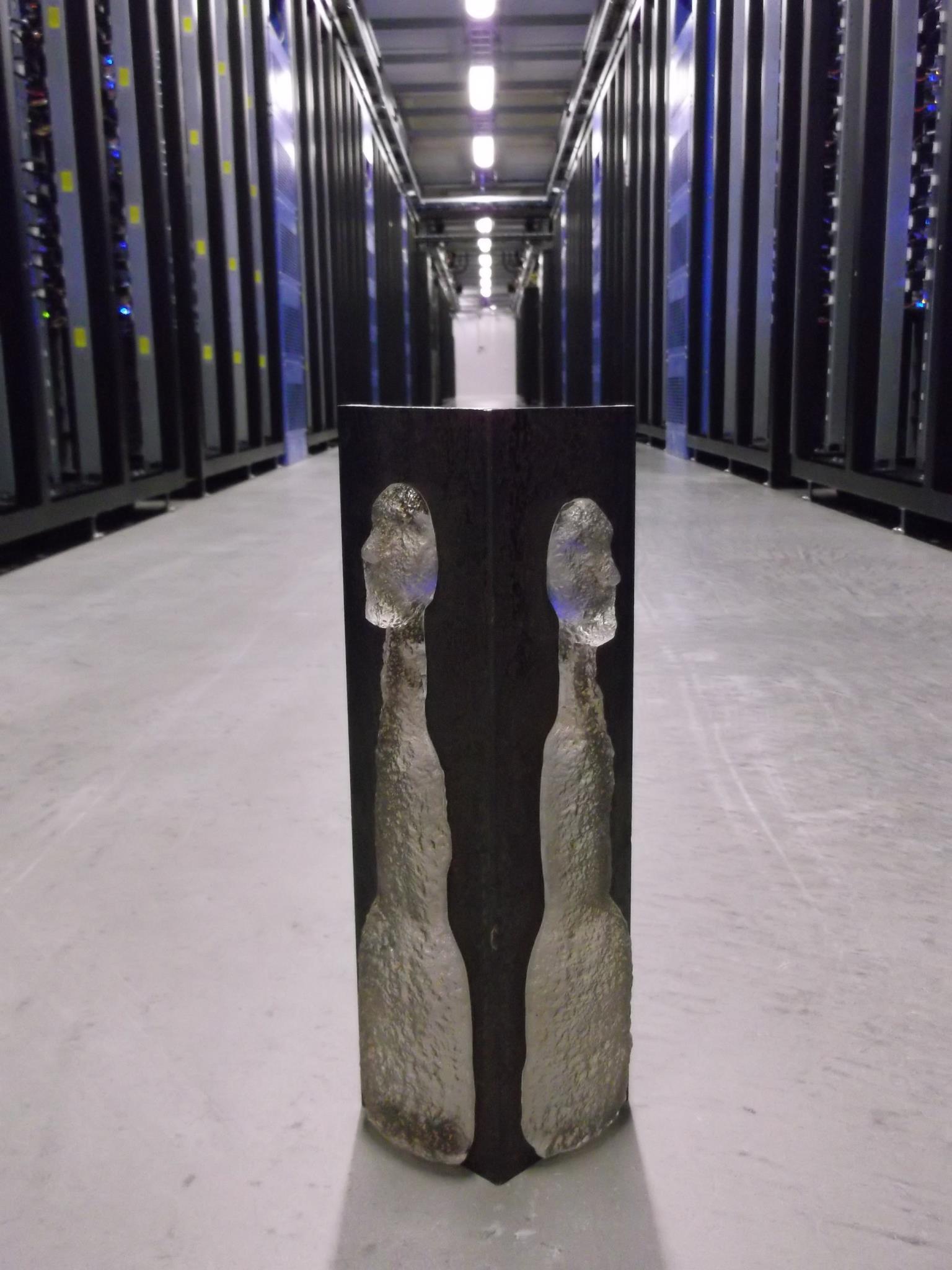 Facebook обвиняют в плагиате дата-центров - 13