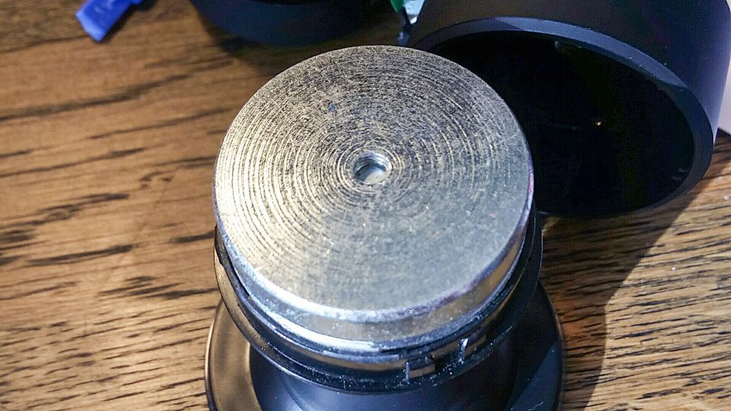 Изучаем внутренности мобильной виброколонки PartyFon Max - 5 Изучаем внутренности мобильной виброколонки PartyFon Max - 5