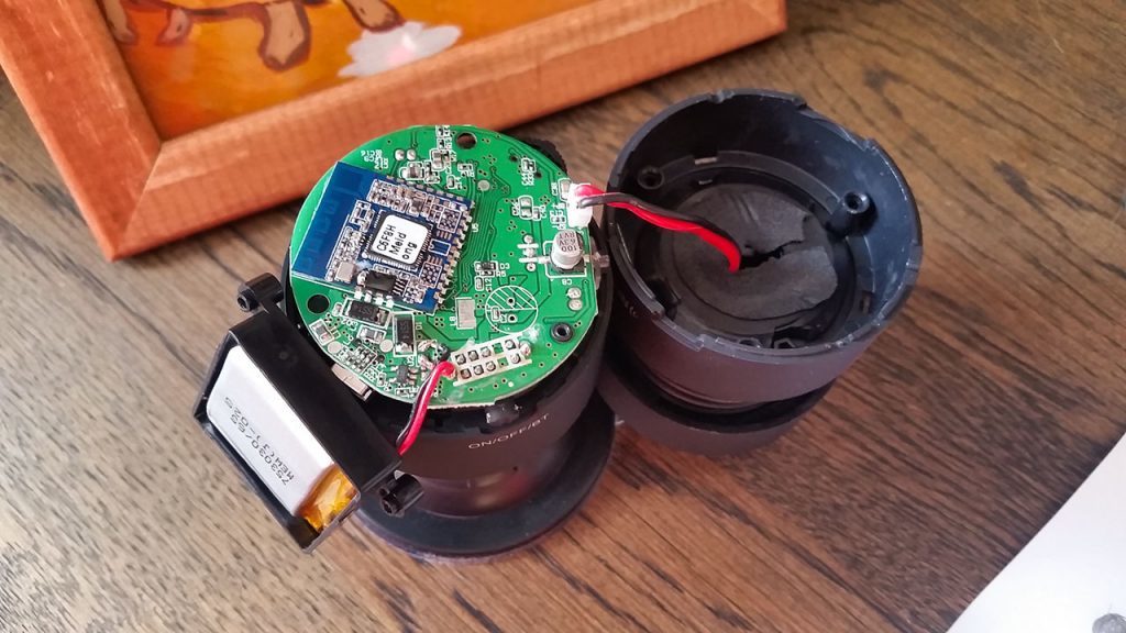 Изучаем внутренности мобильной виброколонки PartyFon Max - 6 Изучаем внутренности мобильной виброколонки PartyFon Max - 6