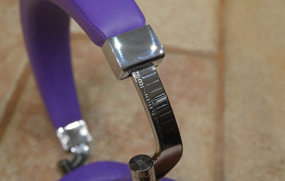 Bluedio Vinyl Premium: крутые хайтек-наушники в изящной ретро-шкуре и с «плавающими» чашками - 13 Bluedio Vinyl Premium: крутые хайтек-наушники в изящной ретро-шкуре и с «плавающими» чашками - 13