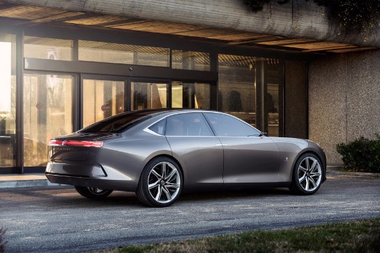 В Италии начнут выпуск нового супер-седана для богатых В Италии начнут выпуск нового супер-седана для богатых