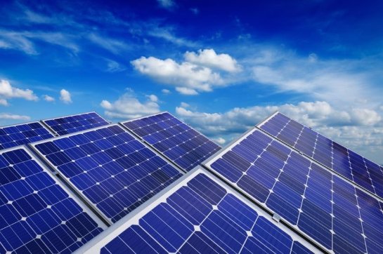 Предзаказы на солнечные крыши Tesla начнут собирать в апреле Предзаказы на солнечные крыши Tesla начнут собирать в апреле