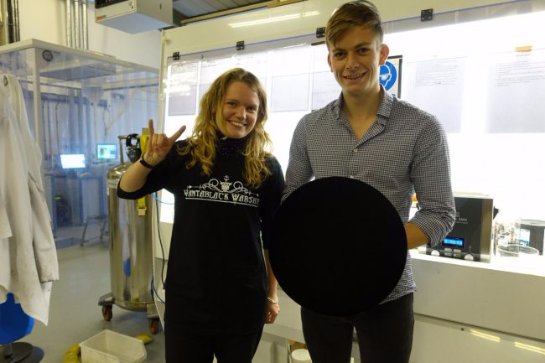 Темнее черного: Vantablack — материал будущего Темнее черного: Vantablack — материал будущего