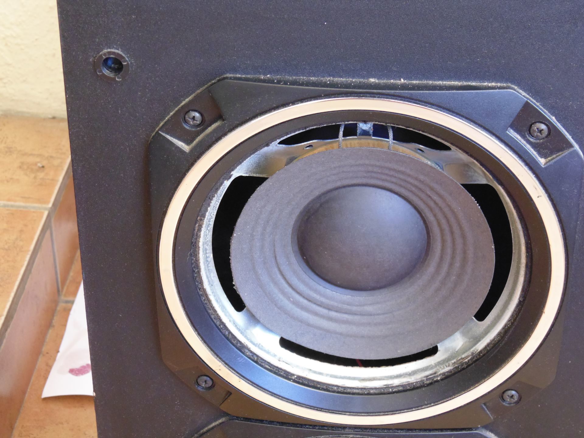 Как собрать аудиосистему из поломанных колонок и усилителя с барахолки - 11