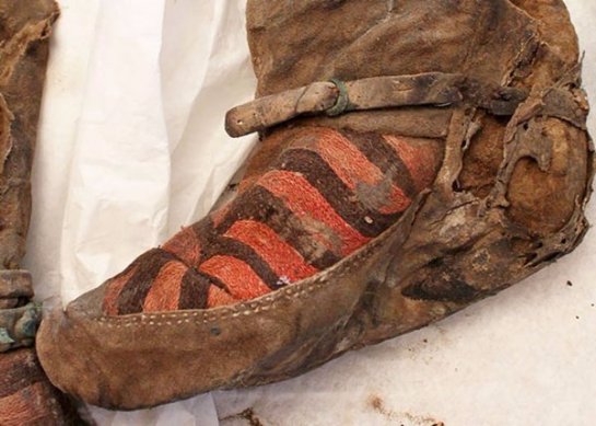 Мумия, ботинки которой были похожи на Adidas, оказалась швеей