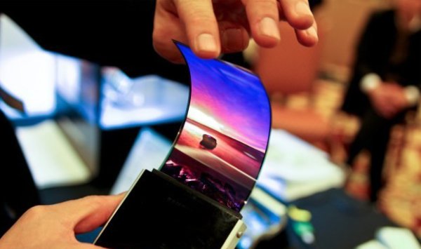 Samsung Display приписывают намерение начать производство панелей OLED седьмого поколения для мобильных устройств