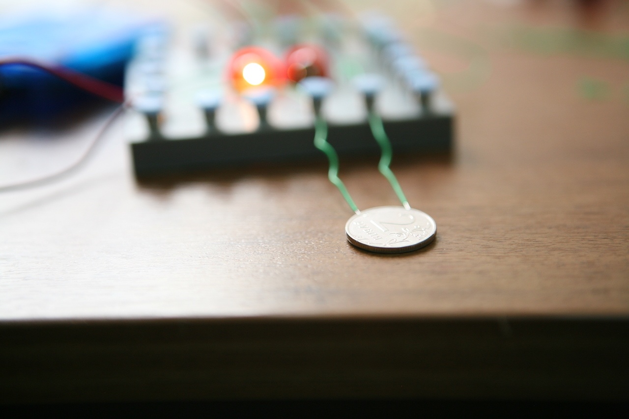 Набор «Мастерская электричества» для детей: коллекция из 22 забавных geek-фокусов - 15