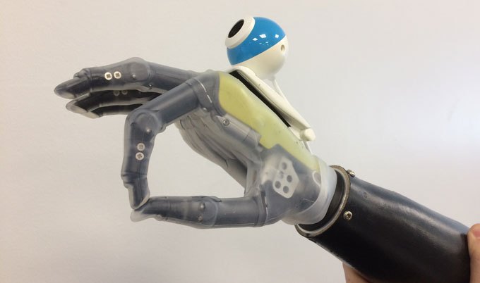 Создана бионическая рука с нейросетью, которая мгновенно распознаёт и хватает предметы - 1