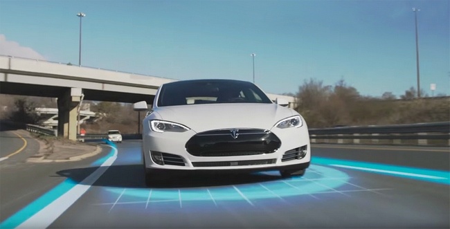 Tesla будет использовать видеоролики, записанные ее электромобилями, для улучшения системы автопилота