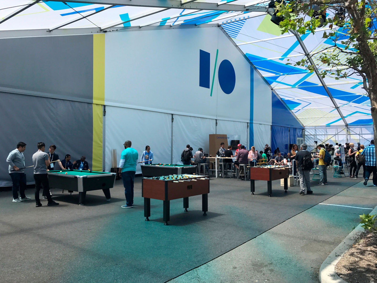 Экскурсия по площадке Google I-O - 18 Экскурсия по площадке Google I-O - 18