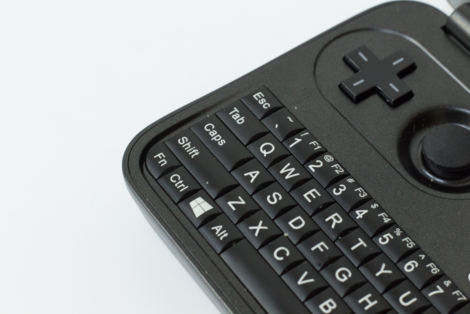 GPD Win — исследуем миниатюрный ноутбук с диагональю 5.5", предназначенный для игр и эмуляторов - 23 GPD Win — исследуем миниатюрный ноутбук с диагональю 5.5", предназначенный для игр и эмуляторов - 23