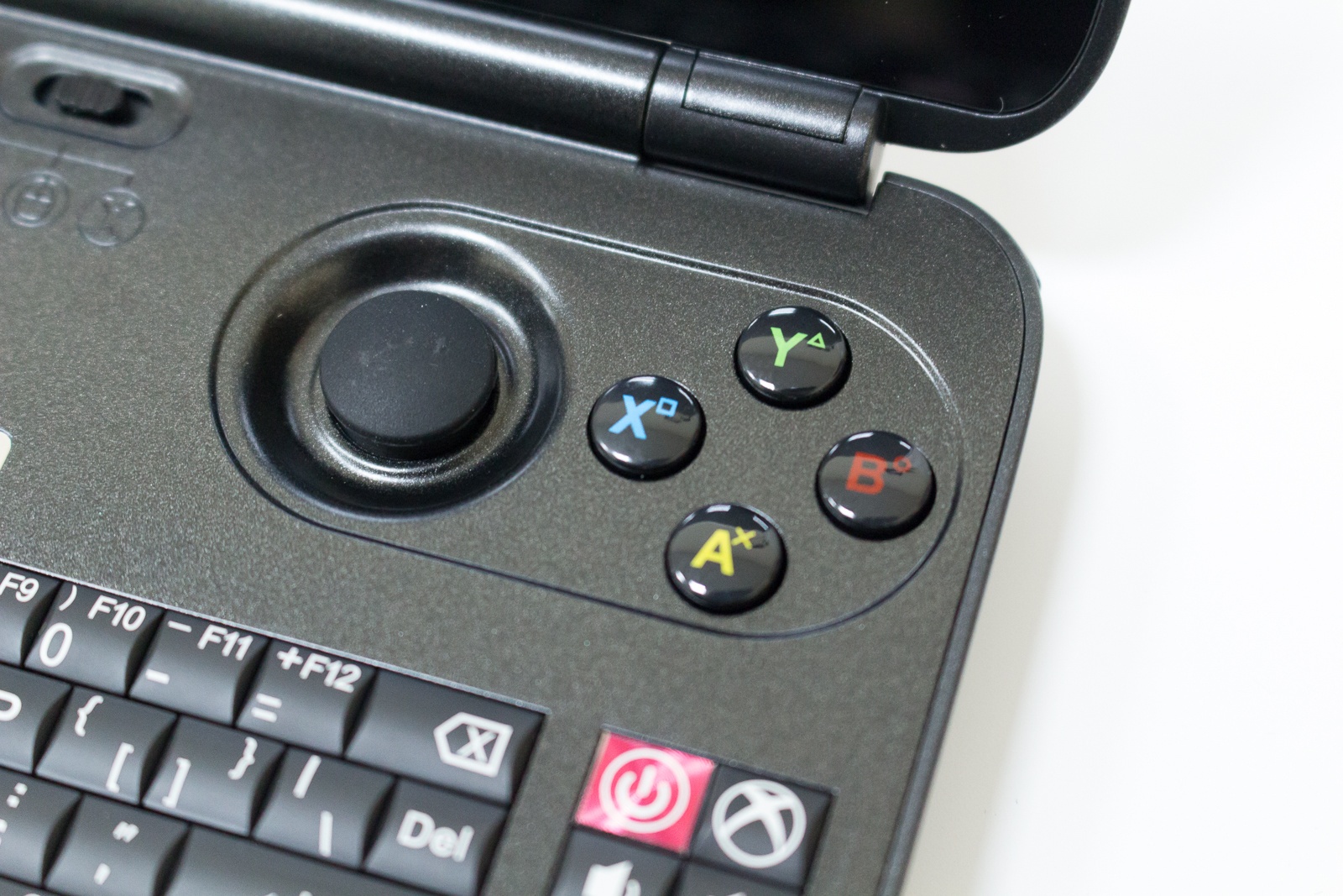 GPD Win — исследуем миниатюрный ноутбук с диагональю 5.5", предназначенный для игр и эмуляторов - 25 GPD Win — исследуем миниатюрный ноутбук с диагональю 5.5", предназначенный для игр и эмуляторов - 25