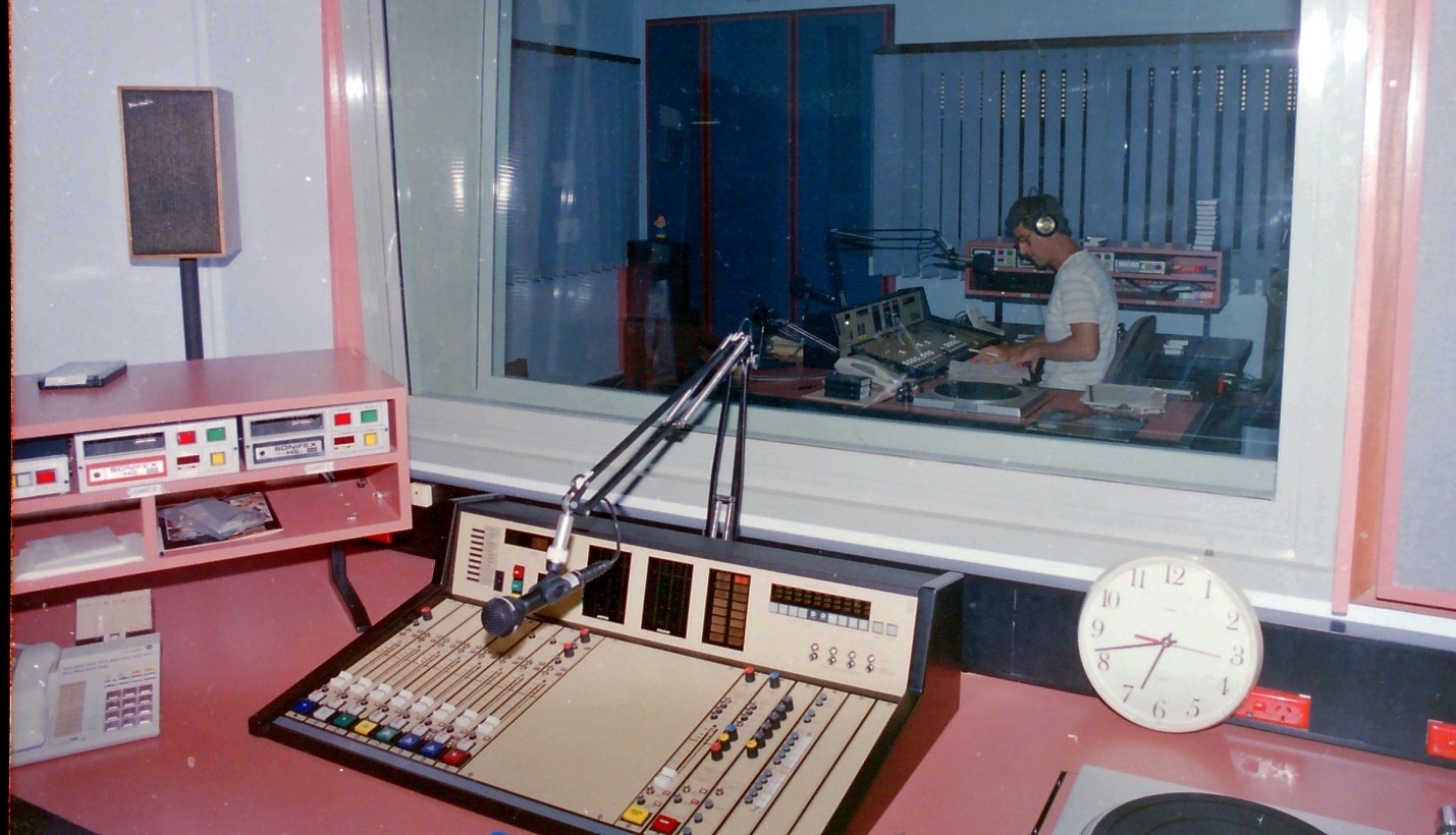 «Эфир без грязи»: как делать «чистое» радио - 1 «Эфир без грязи»: как делать «чистое» радио - 1