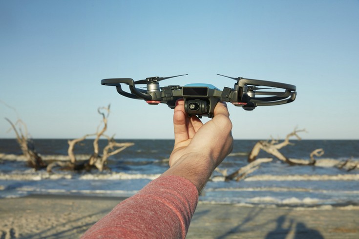 DJI представила дрон Spark