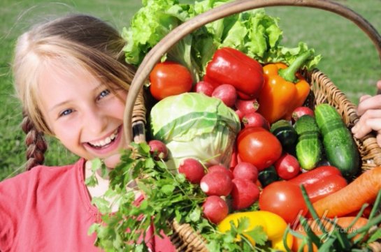 Ужин из фруктов и овощей улучшает детские мышление