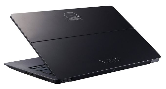 Ноутбук VAIO Z Mercedes Benz Collection стоит не менее 2230 долларов 