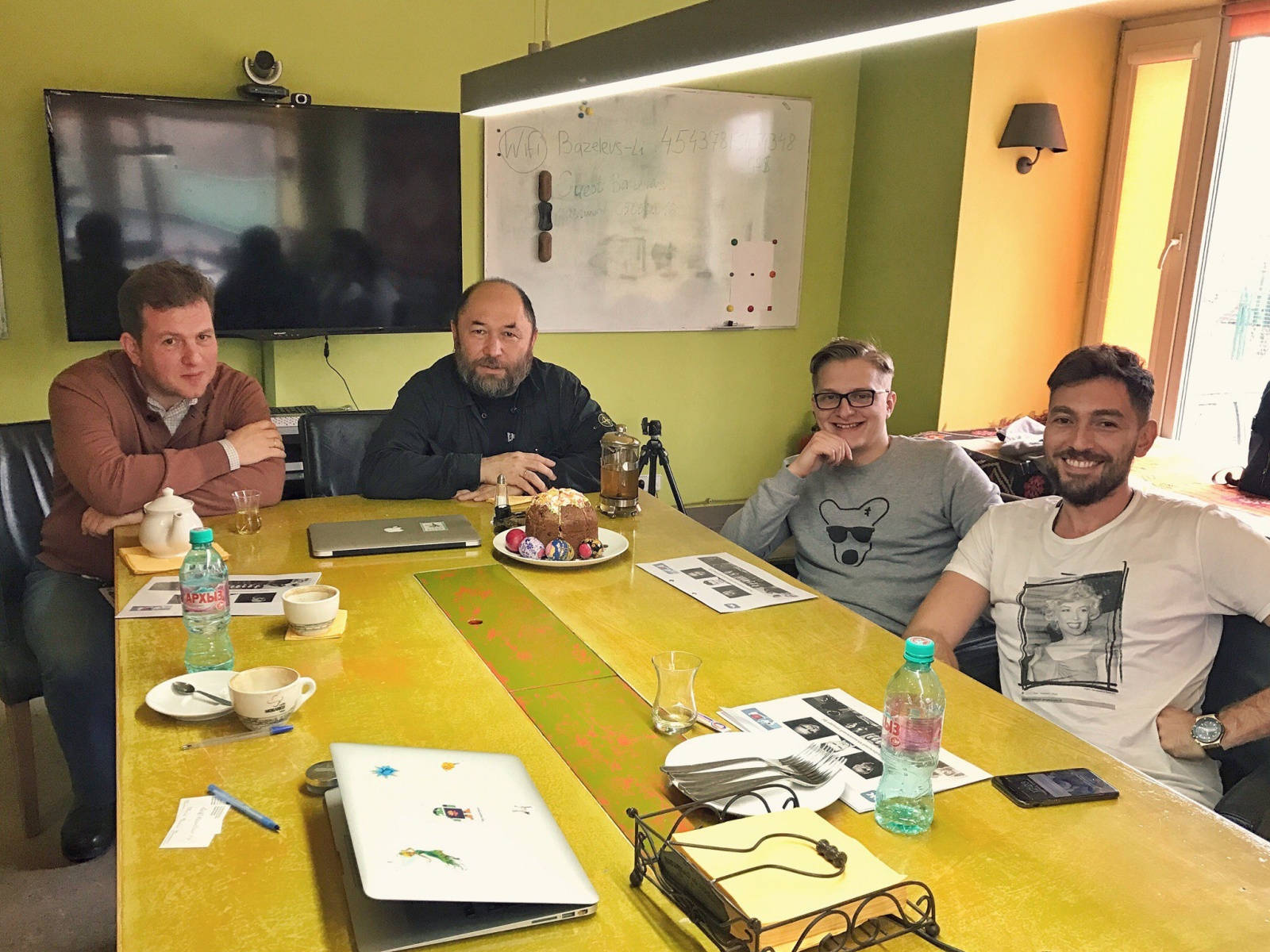 ВКонтакте заберёт у «МузТВ MTV» «право» раздавать главные музыкальные премии - 1 Первый заместитель генерального директора Mail.Ru Group Дмитрий Сергеев, режиссёр Тимур Бекмамбетов, директор по работе с партнерами ВКонтакте Константин Сидорков, генеральный продюсер Радио Рекорд Андрей Резников музыкальная премия ВКонтакте