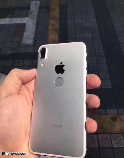 Новые снимки iPhone 8 показывают аппарат с дактилоскопом на тыльной стороне